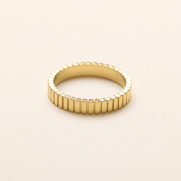 Pillar Band Ring
