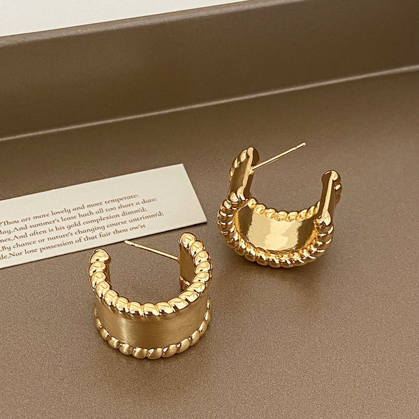 Minimalist Hot Selling Type C Earring Brass Half Open Ear Stud for Women Jewelry